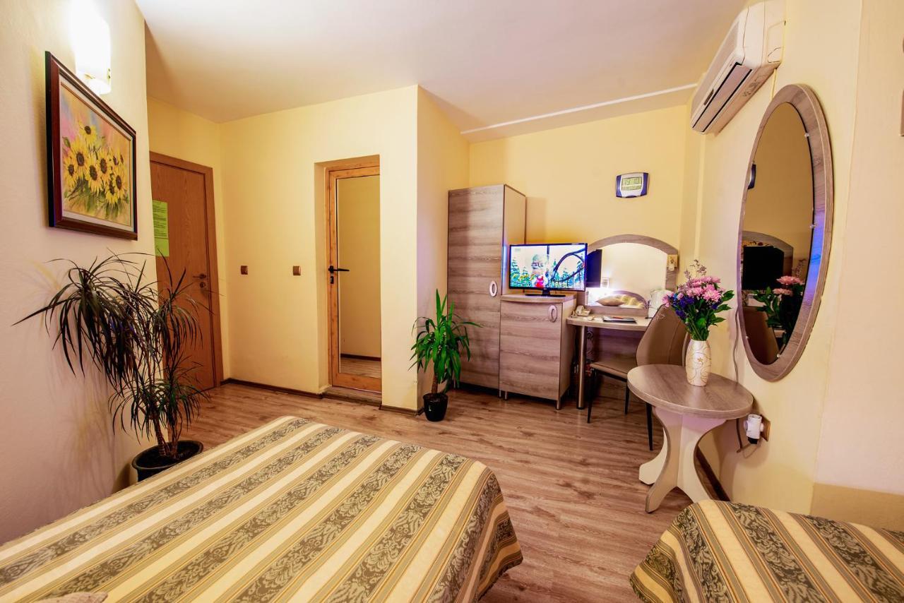 Hotel Color Varna Exterior foto